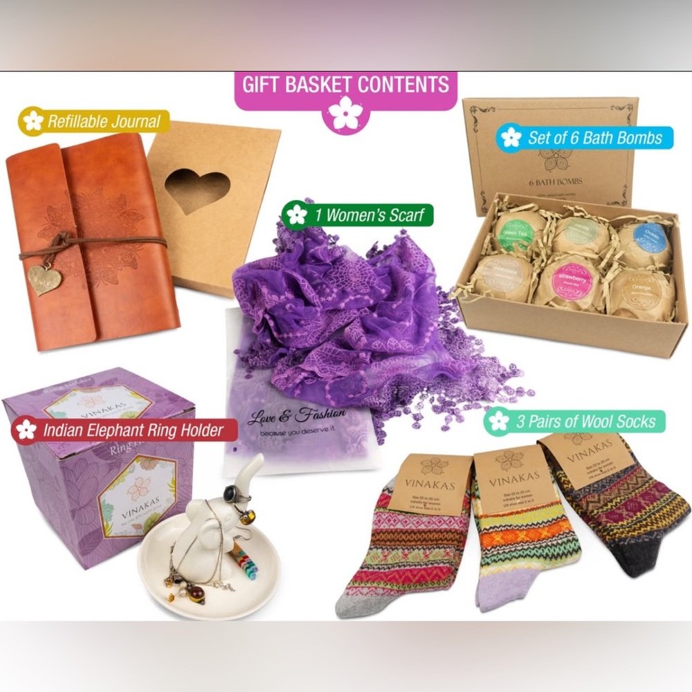 Gift Box bundle with Bath Bombs and Accessories, Ring Holder, socks and scarf🧣. - Picture 3 of 4